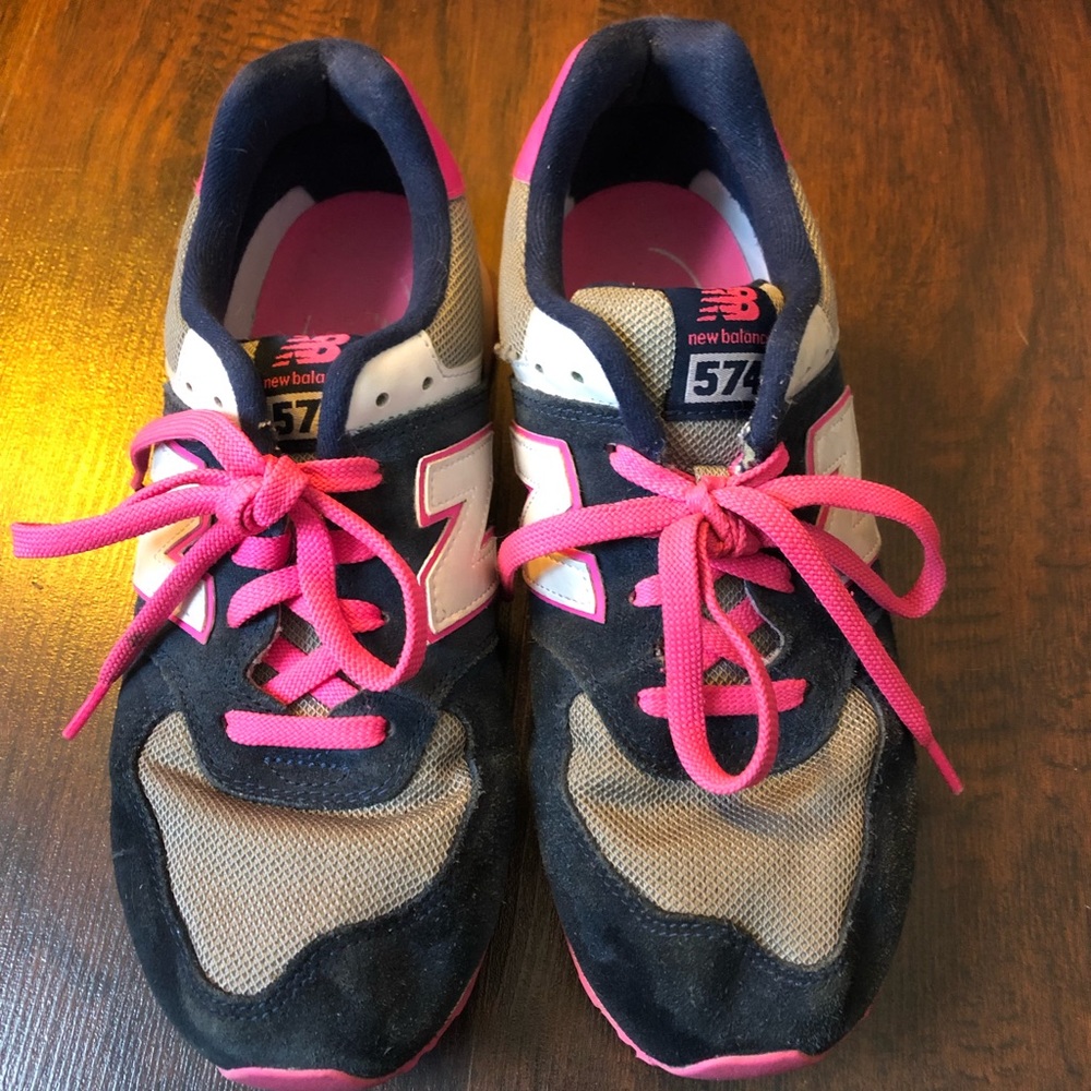 NEW BALANCE 574 SIZE 6